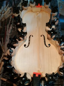 Top glued to the ribs